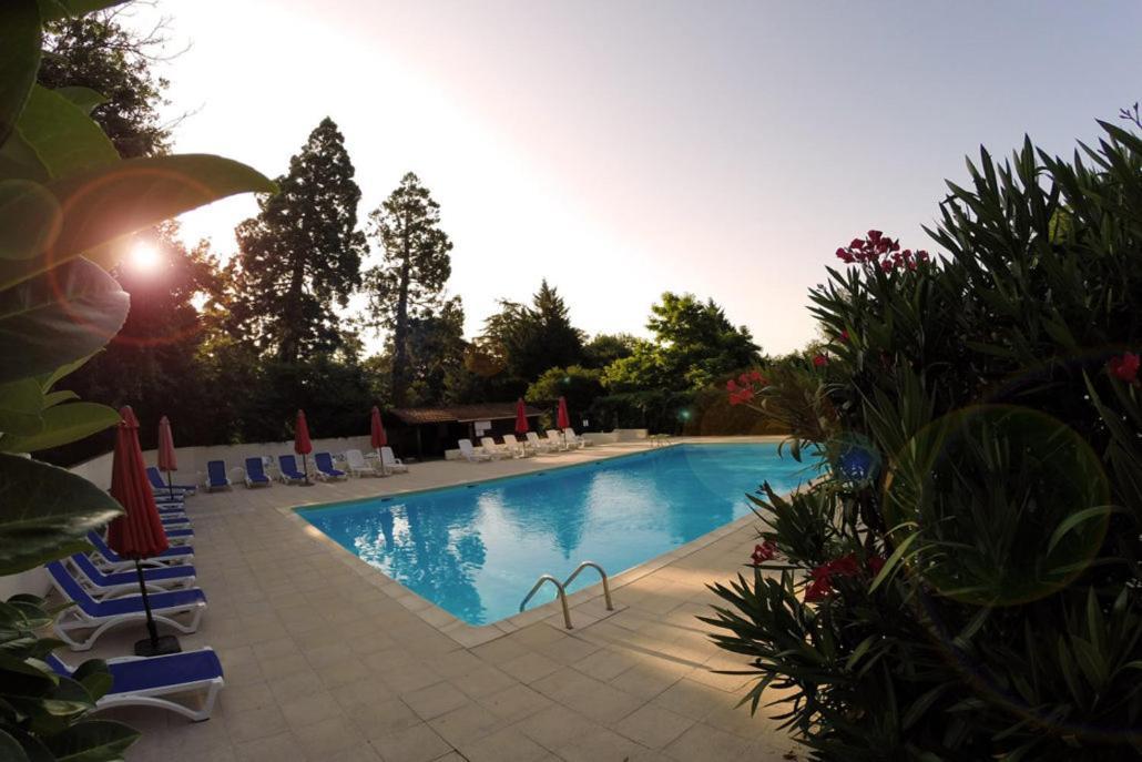 Camping Et Hotel Chateau Du Haget Montesquiou エクステリア 写真