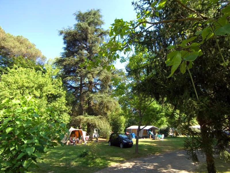 Camping Et Hotel Chateau Du Haget Montesquiou エクステリア 写真